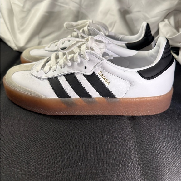 Adidas Women’s Sambae Shoes W/Size 8 “ - Picture 6 of 7